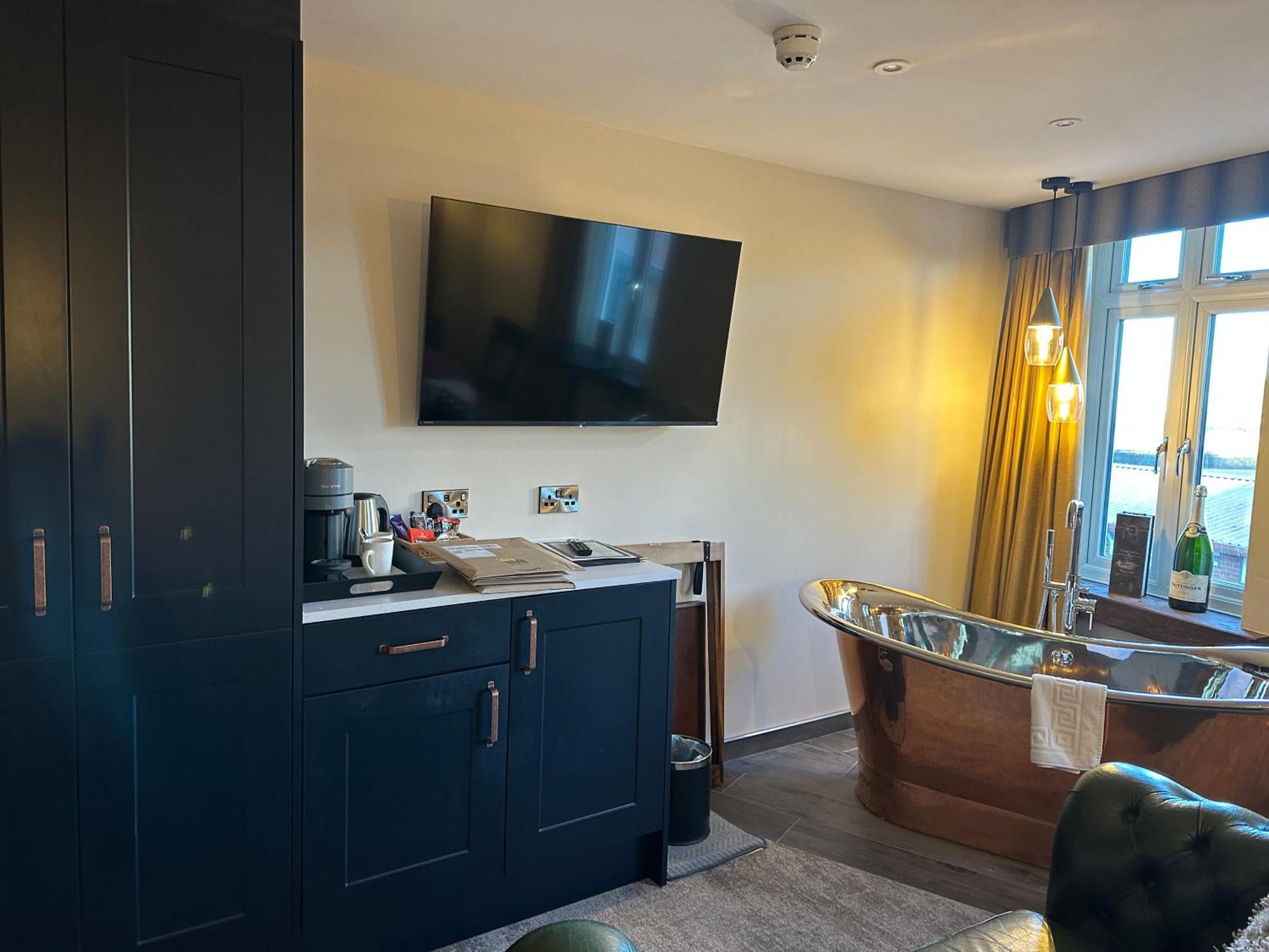 Harrys Lounge Whitby